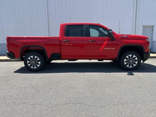 2025 Chevrolet Silverado 2500 Custom