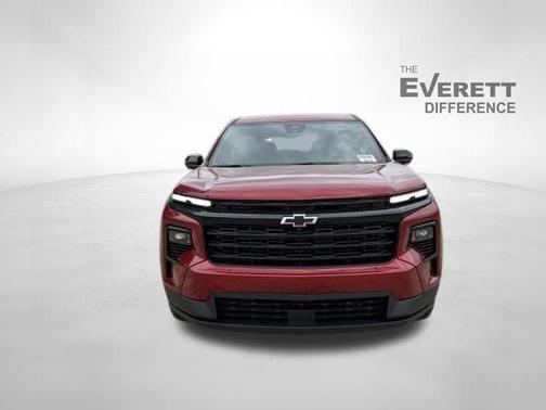 Radiant Red Tintcoat 2026 Chevrolet Traverse LT