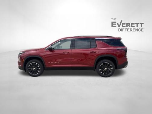 Radiant Red Tintcoat 2026 Chevrolet Traverse LT