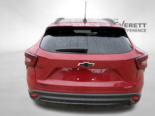 Apex Red 2026 Chevrolet Trax FWD 2RS