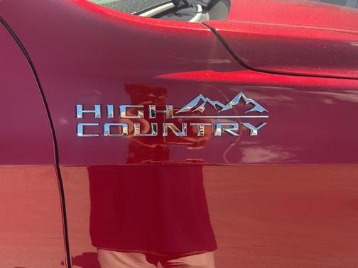 2025 Chevrolet Tahoe 4WD High Country
