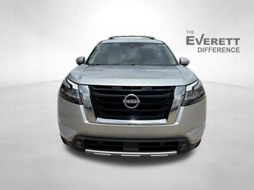 Brilliant Silver Metallic 2024 Nissan Pathfinder Platinum FWD