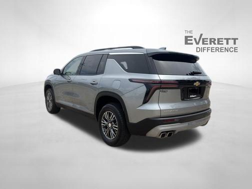 Sterling Gray Metallic 2024 Chevrolet Traverse LT