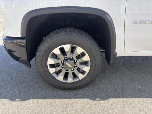 2026 Chevrolet Silverado 2500 Custom