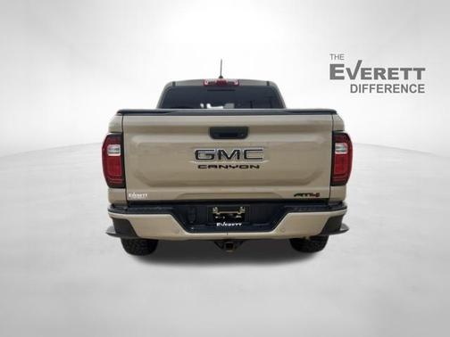 2023 GMC Canyon AT4