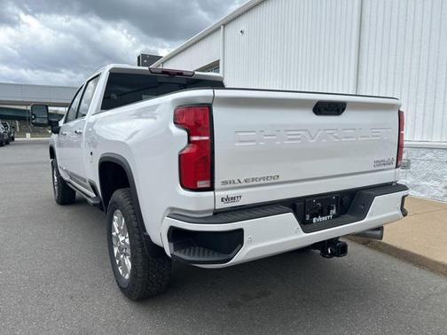 2025 Chevrolet Silverado 2500 High Country
