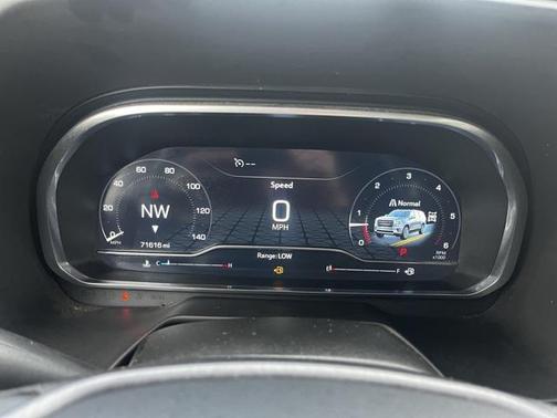 2023 GMC Yukon XL 4WD AT4