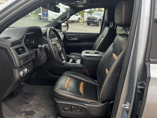 2023 GMC Yukon XL 4WD AT4