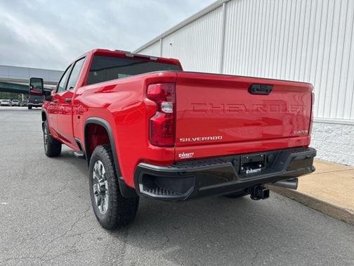 2025 Chevrolet Silverado 2500 Custom