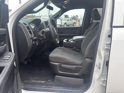 2024 RAM 2500 Tradesman Crew Cab 4x4 6'4' Box