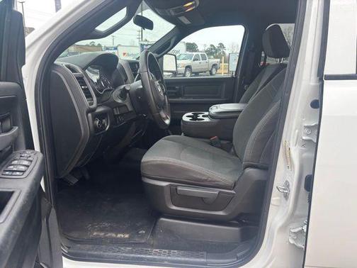 2024 RAM 2500 Tradesman Crew Cab 4x4 6'4' Box