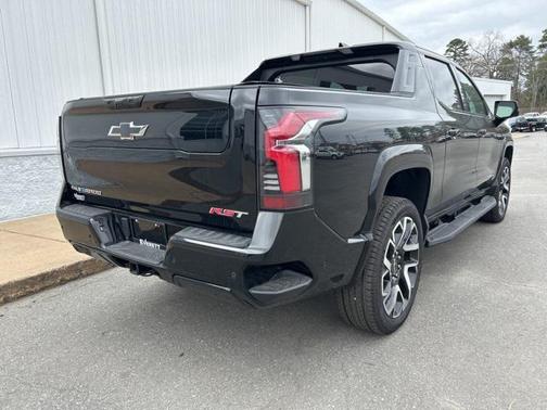 2024 Chevrolet Silverado EV RST