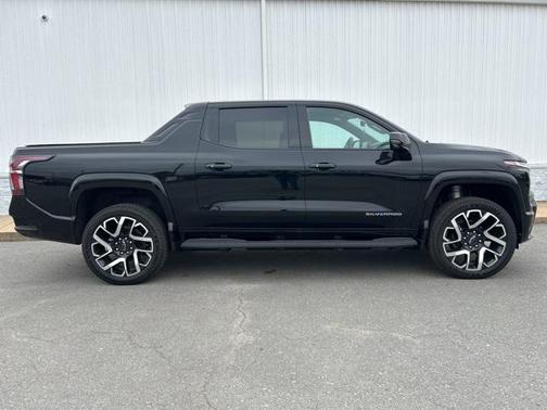 2024 Chevrolet Silverado EV RST