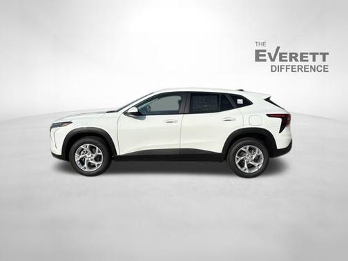 Summit White 2026 Chevrolet Trax LS