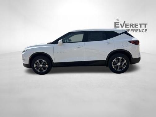 Summit White 2026 Chevrolet Blazer 2LT