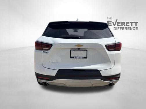 Summit White 2026 Chevrolet Blazer 2LT