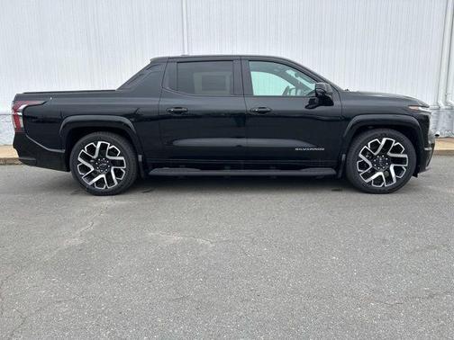 2024 Chevrolet Silverado EV RST