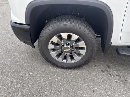 2026 Chevrolet Silverado 2500 Custom