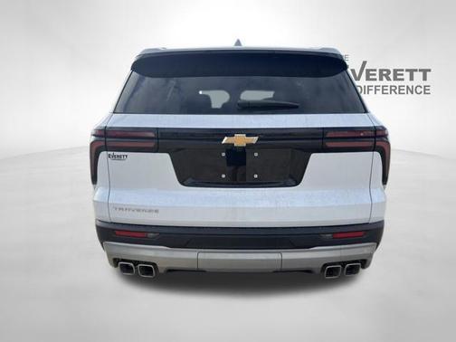 Polar White Tricoat 2026 Chevrolet Traverse LT