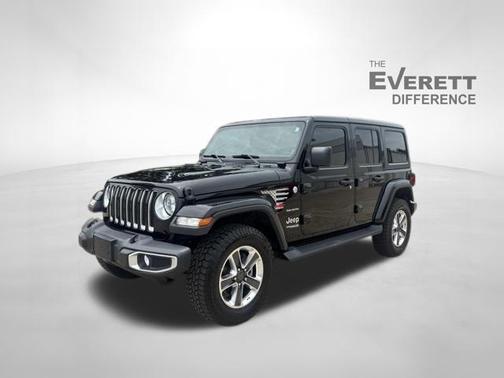 Black Clearcoat 2018 Jeep Wrangler Unlimited Sahara
