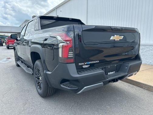 2025 Chevrolet Silverado EV LT