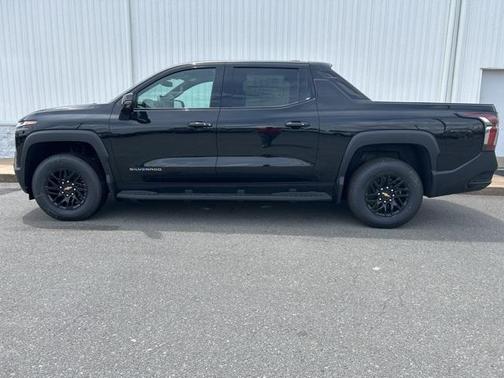 2025 Chevrolet Silverado EV LT