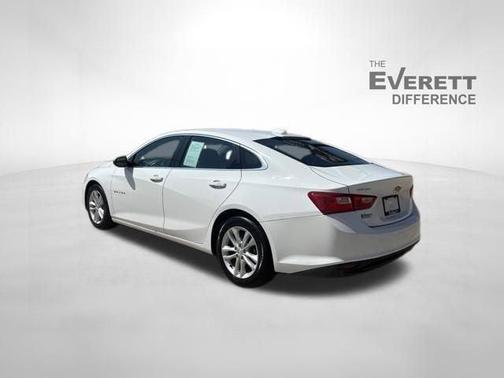 Summit White 2017 Chevrolet Malibu 1LT
