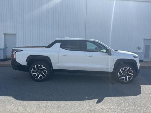 2024 Chevrolet Silverado EV RST