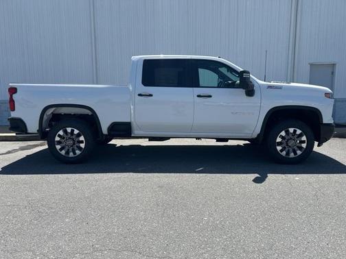 2025 Chevrolet Silverado 2500 Custom