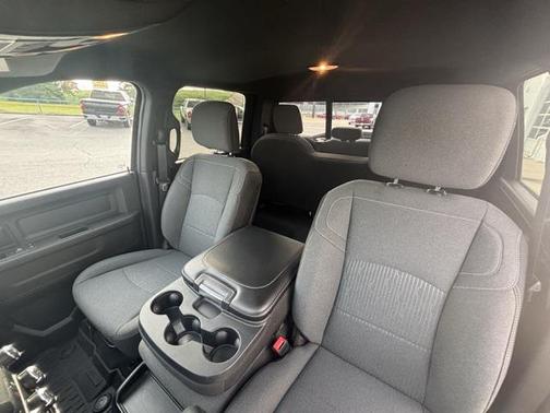 2024 RAM 2500 Tradesman Crew Cab 4x4 6'4' Box