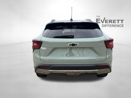 Cacti Green 2026 Chevrolet Trax FWD ACTIV