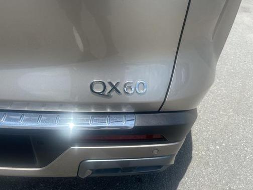 2022 INFINITI QX60 Luxe