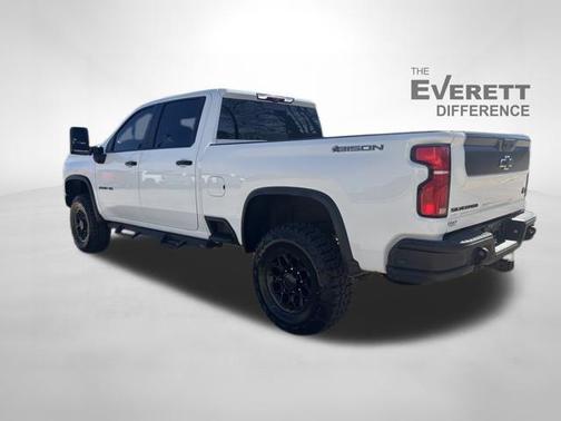 2025 Chevrolet Silverado 2500 4WD Crew Cab Standard Bed ZR2