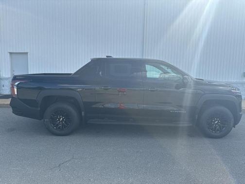 2025 Chevrolet Silverado EV LT