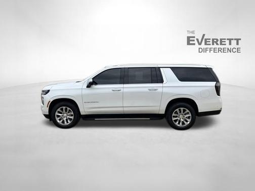 Iridescent Pearl Tricoat 2025 Chevrolet Suburban Premier