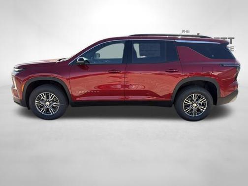 Radiant Red Tintcoat 2026 Chevrolet Traverse LT