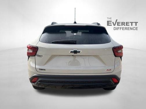 White Sands 2026 Chevrolet Trax FWD 2RS