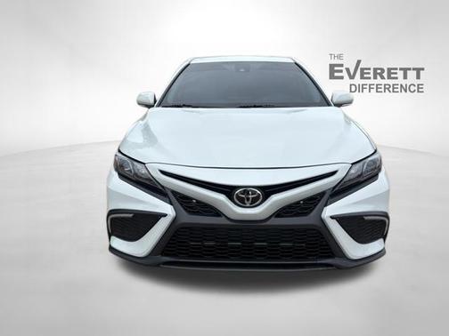 Ice Edge 2024 Toyota Camry SE