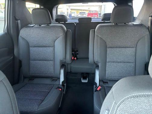 Summit White 2026 Chevrolet Traverse LT
