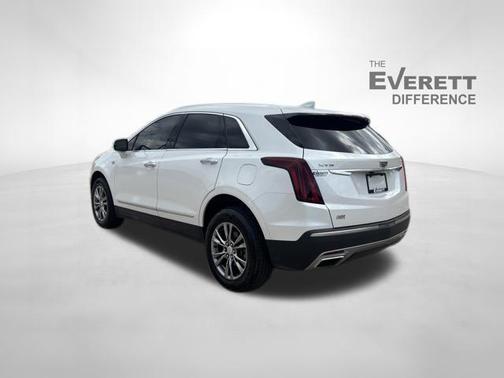 Crystal White Tricoat 2021 Cadillac XT5 Premium Luxury
