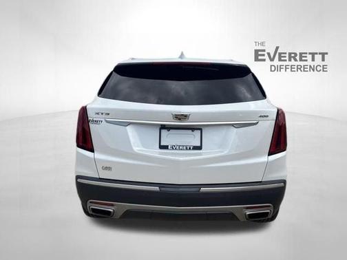 Crystal White Tricoat 2021 Cadillac XT5 Premium Luxury