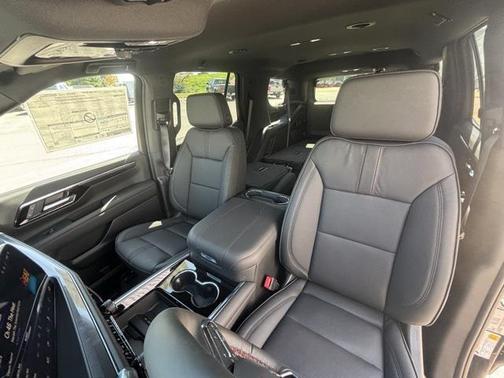 2026 Chevrolet Tahoe 4WD RST