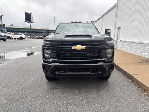 2026 Chevrolet Silverado 2500 Custom