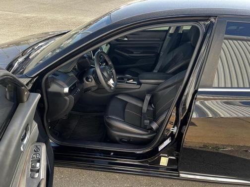 2022 Nissan Altima SR FWD