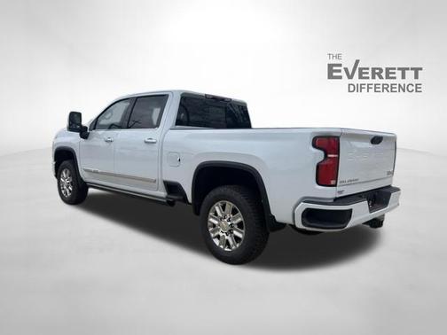 Polar White Tricoat 2026 Chevrolet Silverado 2500 High Country