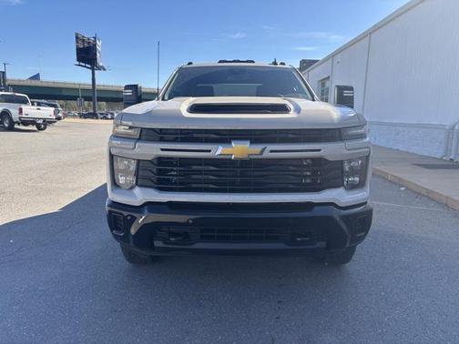 2026 Chevrolet Silverado 2500 Custom