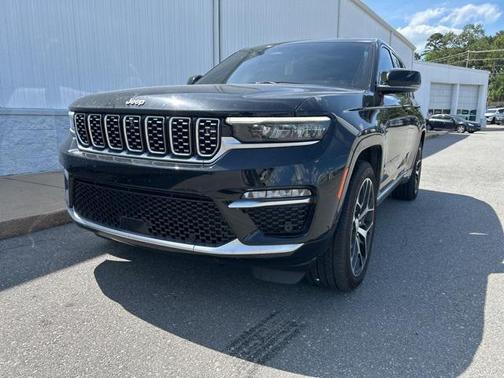 2022 Jeep Grand Cherokee Summit