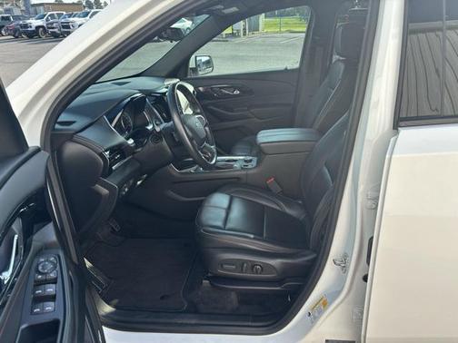 2022 Chevrolet Traverse RS