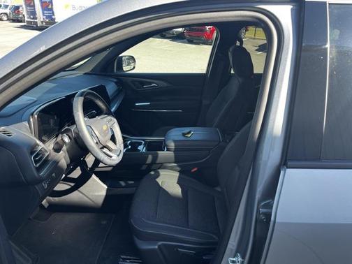 2024 Chevrolet Traverse LS