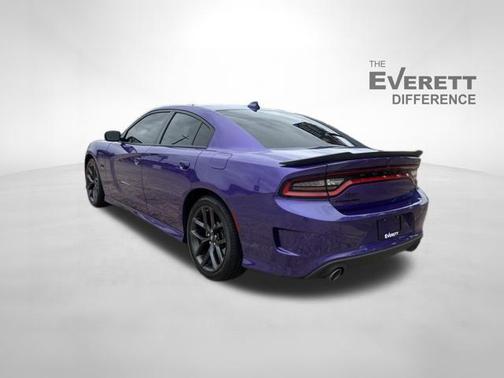 Plum Crazy Pearlcoat 2023 Dodge Charger R/T